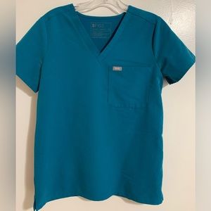 Women’s Figs Technical Collection scrub top like new